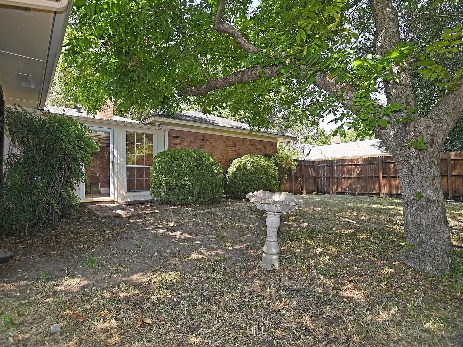 711 Northridge St — Photo 3
