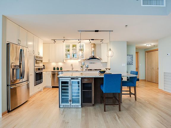 5th image of 1120 2nd St S #815