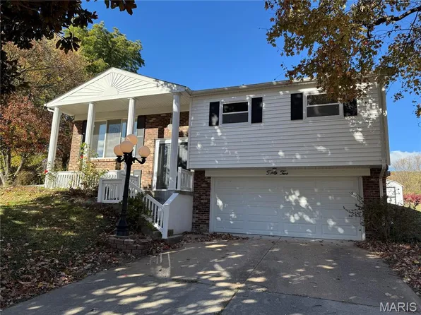 42 Arnold Dr, Dupo, IL 62239
