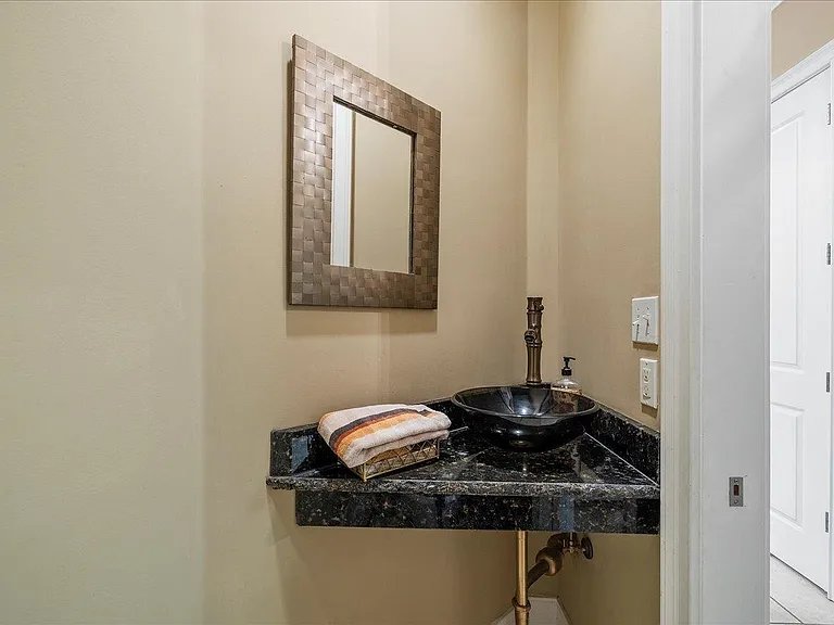 4146 Forsythe Way — Photo 37