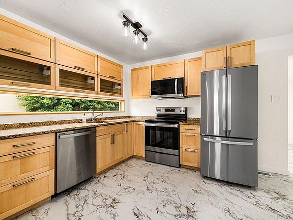 5th image of 1611 Englewood Dr