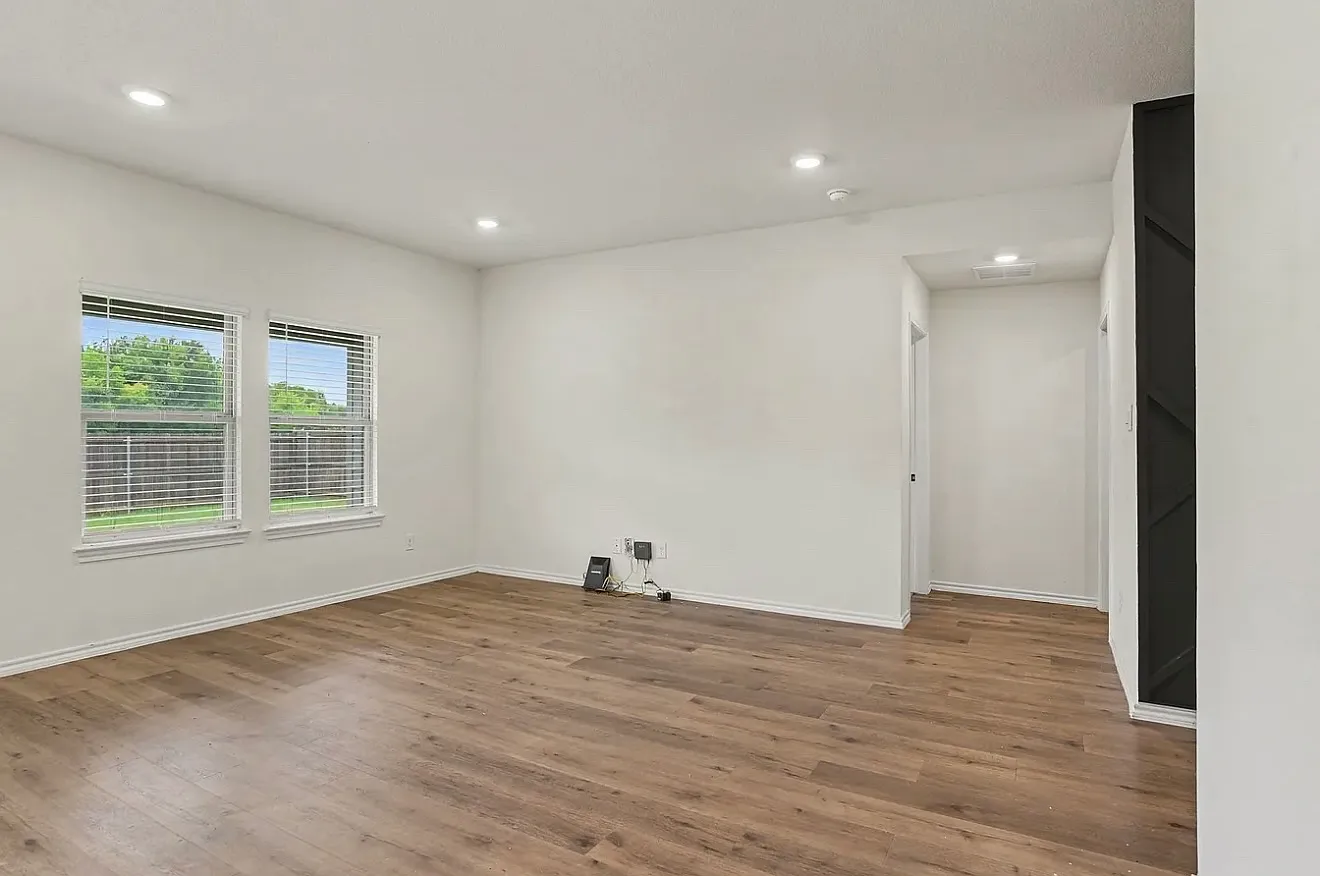 3 bed, 1478 sqft, $1,950 — Photo 3