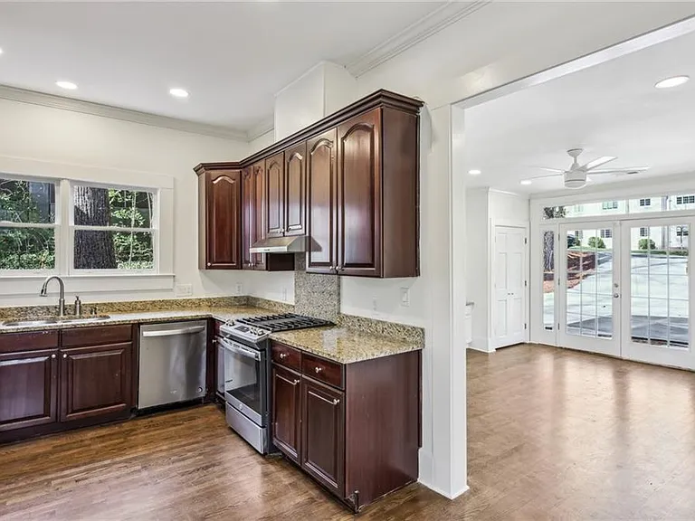 43 Peachtree Way NE — Photo 10