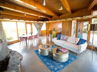 9028 Crescent Dr, Los Angeles, CA 90046