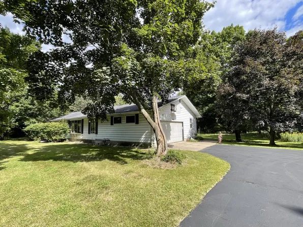 W374S2046 County Road Z, Dousman, WI 53118