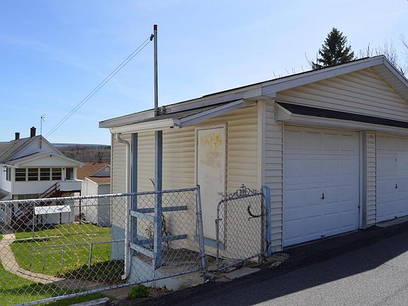 4th image of 1065 Carmalt St