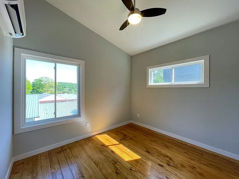 74 E Cascade St — Photo 5