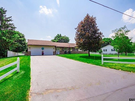 2nd image of 1A Greenlea Dr