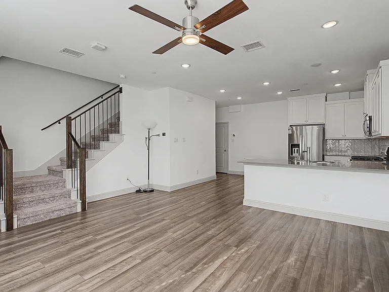 6032 Silverado Trl — Photo 7