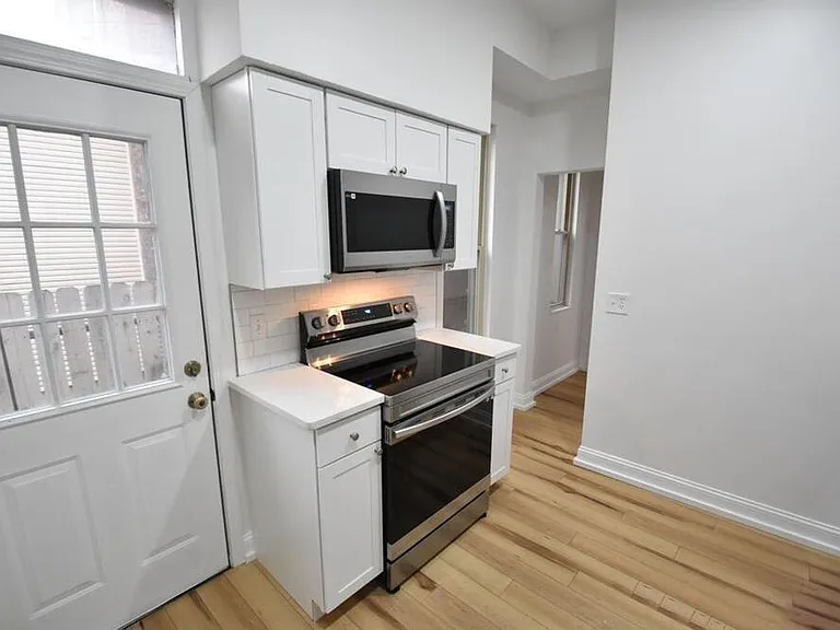 410 W 1st Ave — Photo 5