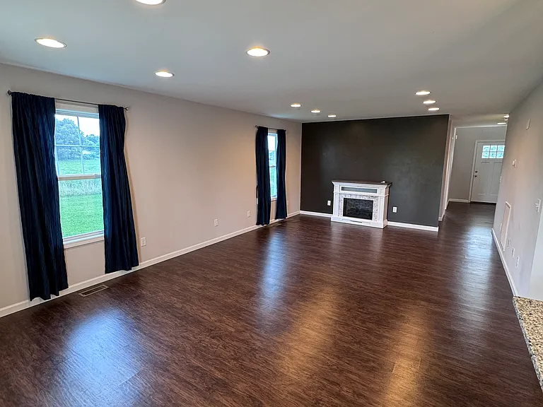 8245 Baxter Rd — Photo 13