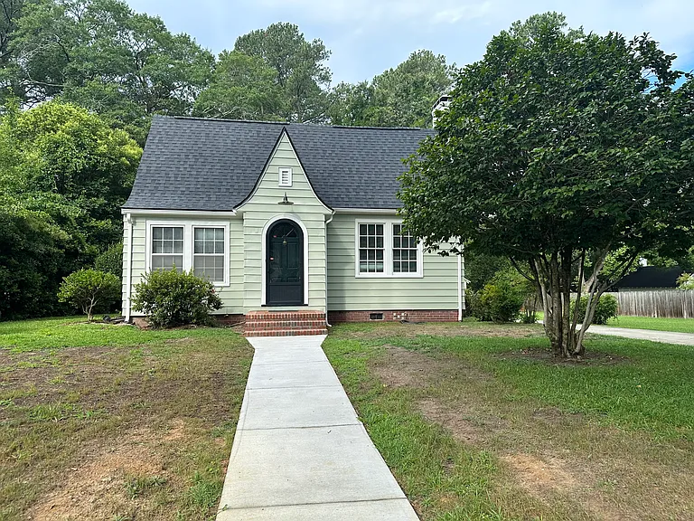 1607 Branch St NW — Photo 1