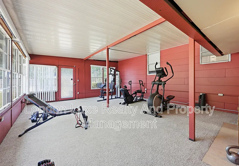 9246 Bearden Rd — Photo 31