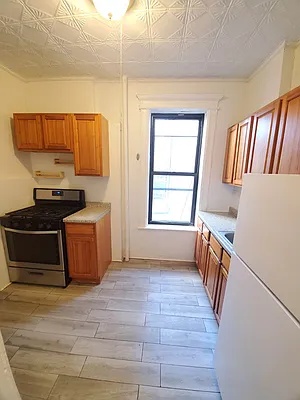 Rented by Smart NY Realty LLC | media 10