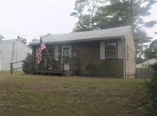 98 Hathaway St, Wareham, MA 02571