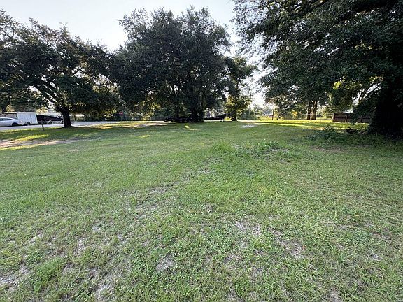 2nd image of 226 Carolina Dr