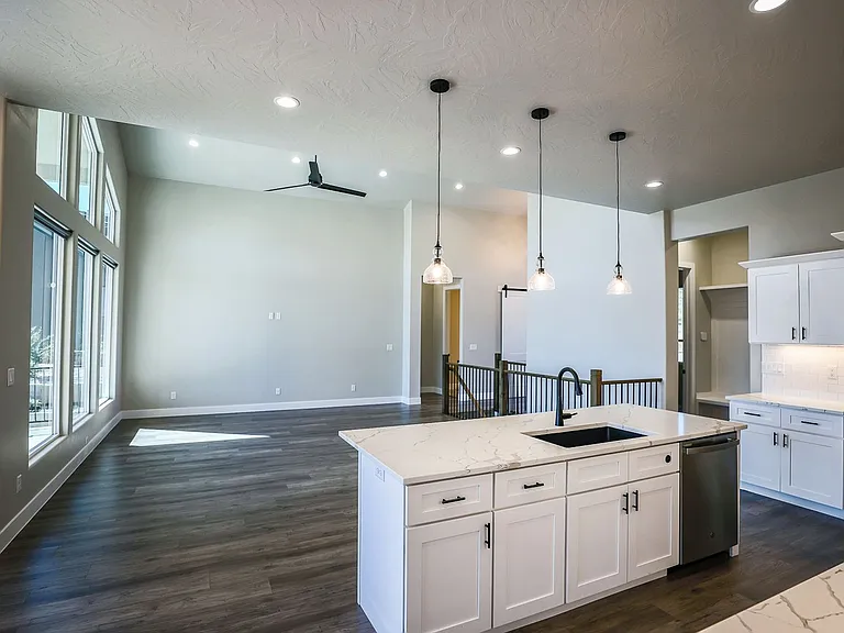 1855 W 740 South Cir — Photo 11