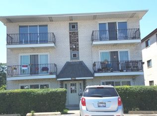 10614 S Oak Tree Dr APT 1S, Worth, IL