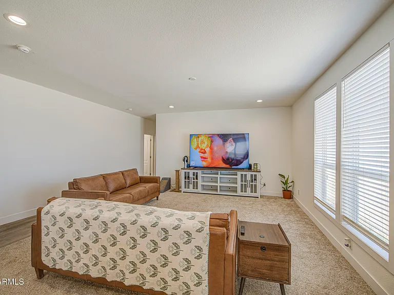 4057 N Solar St — Photo 10