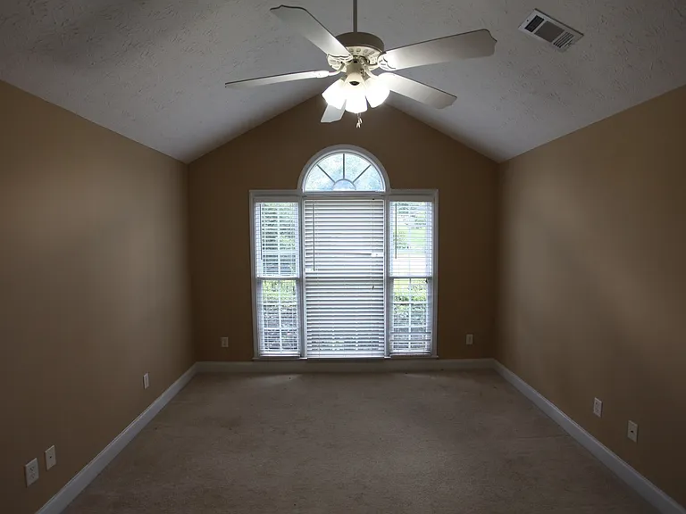1704 Stone Pointe Dr — Photo 9
