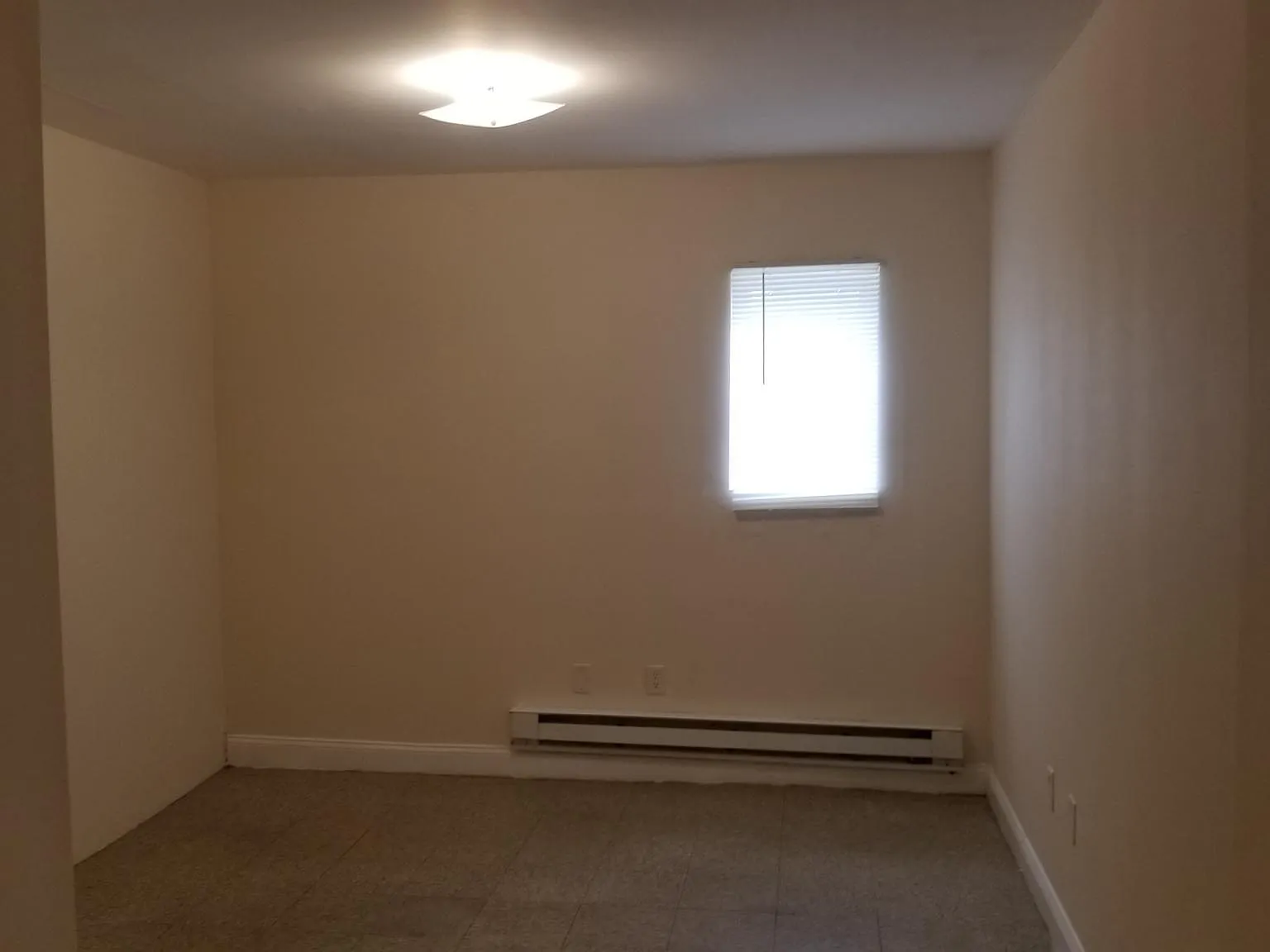 2 bed, 850 sqft, $850 — Photo 2