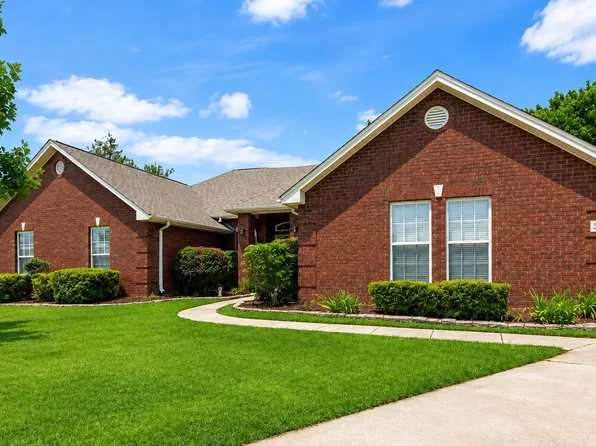 357 Tanglewood Cir, Alabaster, AL 35007