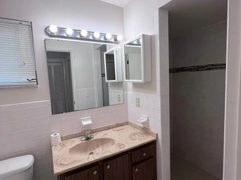 350 Orion Ct — Photo 14