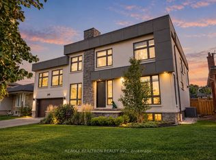 240 Maxwell St, Toronto, ON M3H 5B7