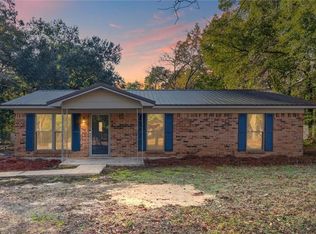 9085 Paula Dr, Semmes, AL 36575