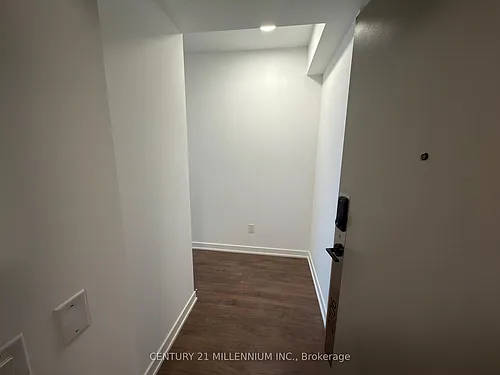 5105 Hurontario St Photo 1
