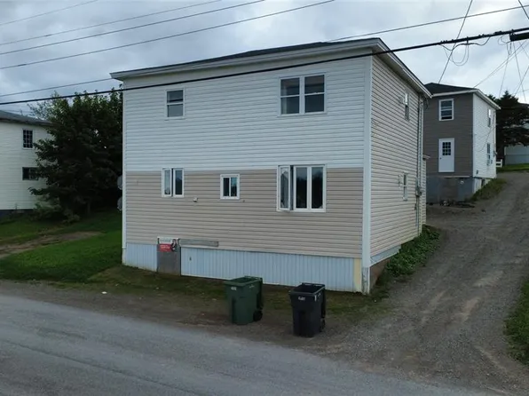 28 Water Street W, St. Lawrence, NL A0E1W0