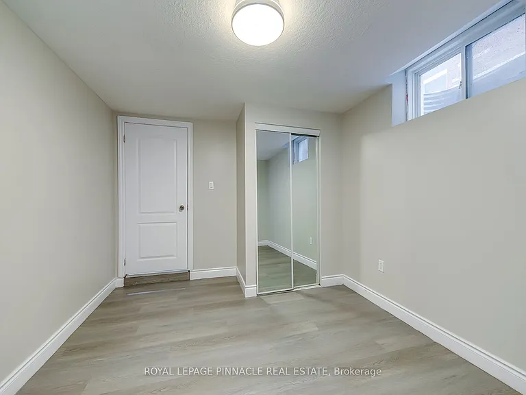 11 Frankfurt St #LOWER — Photo 16