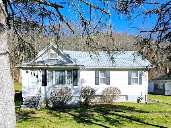 822 Bolivar Dr, Bradford, PA 16701