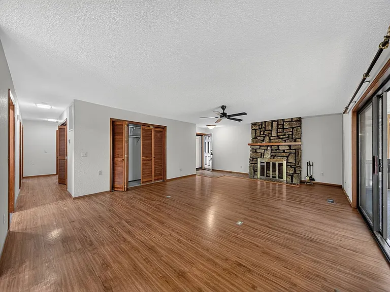 3 Joanie Ln — Photo 7