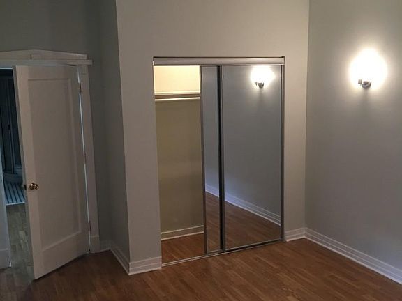 5th image of 6222 S Eberhart Ave #1W
