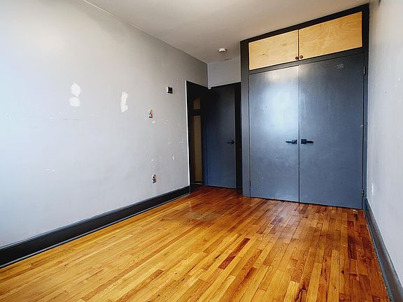 5th image of 70 Clifton Pl APT 1