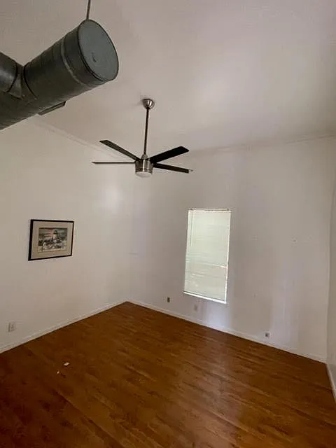 3 bed, 1.0 bath, 875 sqft, $2,400 — Photo 2