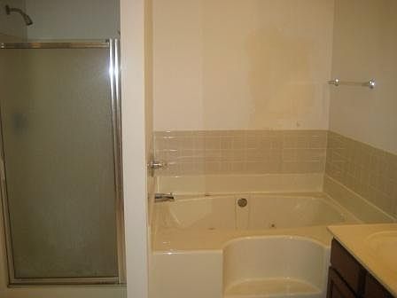 Master Bath with jacuzzi tub