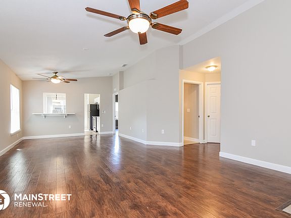3rd image of 3560 Chinaberry Ln