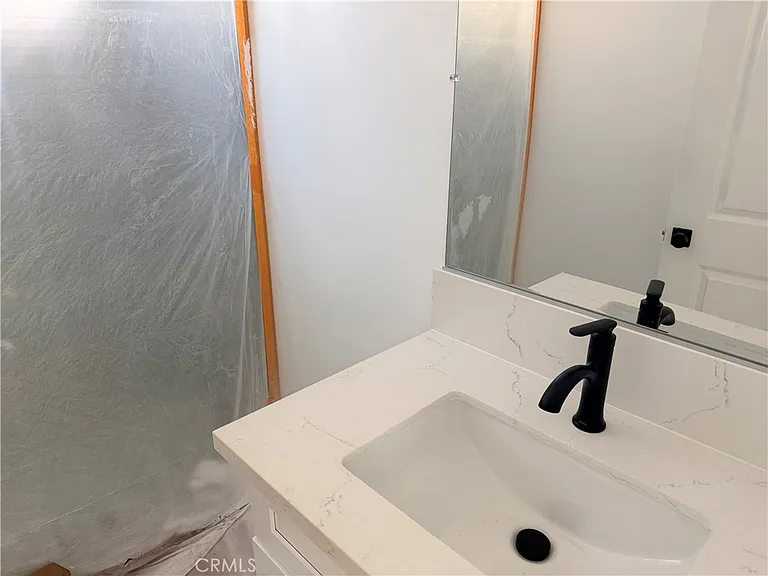988 Valencia St #5 — Photo 7