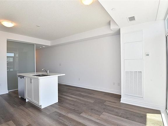 5th image of 450 Dundas St E #216