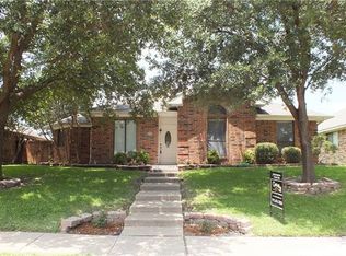 1515 Barclay Dr, Carrollton, TX 75007