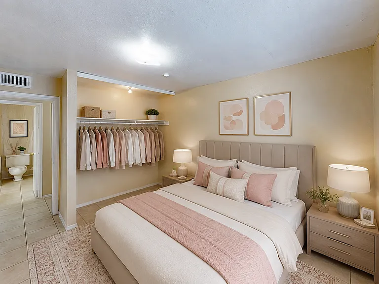 Summercrest — Photo 11