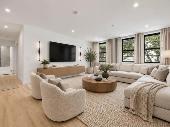 260 Water St APT 3F, Brooklyn, NY 11201