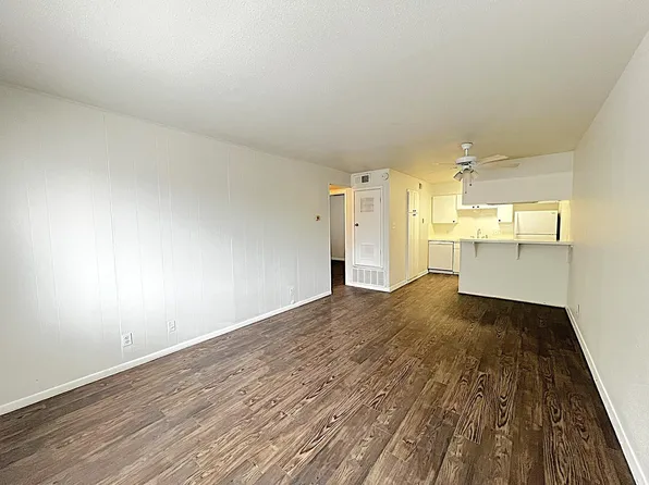 1037 E 44th St APT 101, Austin, TX 78751