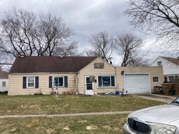 51 Chardon Dr, Cheektowaga, NY 14225