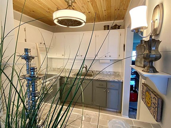 5th image of 142 Preston E #142-D