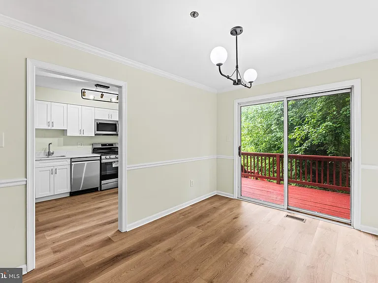 2615 Chivalry Ct — Photo 12