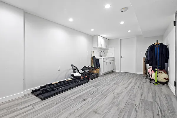 Rented by Brown Harris Stevens | media 23