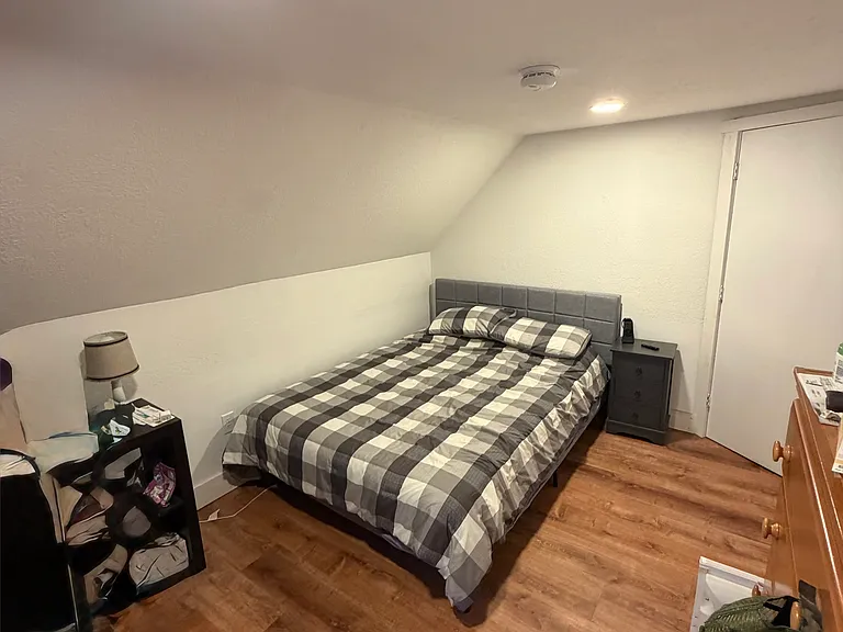 6 Maple St #B — Photo 3